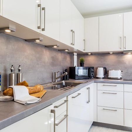Apartment Eastside Mit 3 Zimmern Fur Bis Zu 5 Personen Mit Balkon ฟรีดริชส์ฮาเฟน ภายนอก รูปภาพ