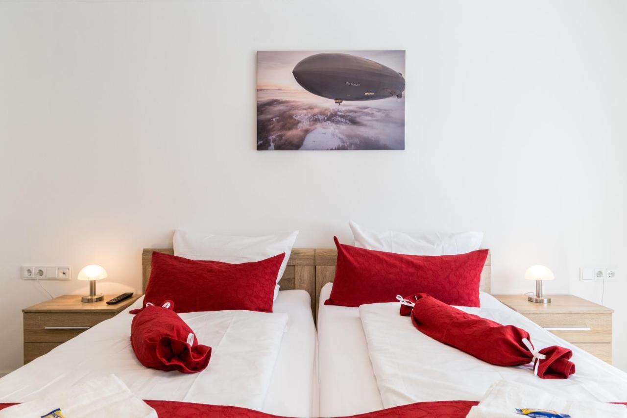 Apartment Eastside Mit 3 Zimmern Fur Bis Zu 5 Personen Mit Balkon ฟรีดริชส์ฮาเฟน ภายนอก รูปภาพ
