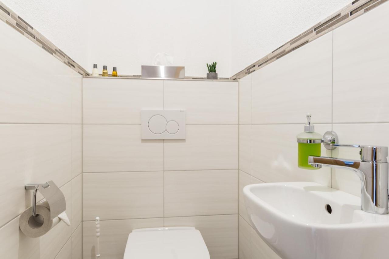 Apartment Eastside Mit 3 Zimmern Fur Bis Zu 5 Personen Mit Balkon ฟรีดริชส์ฮาเฟน ภายนอก รูปภาพ