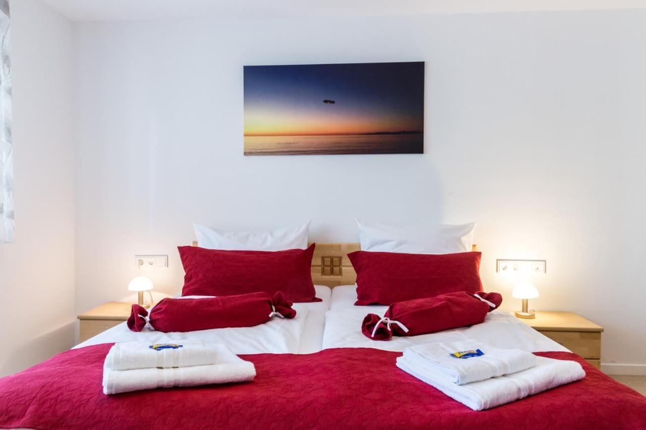 Apartment Eastside Mit 3 Zimmern Fur Bis Zu 5 Personen Mit Balkon ฟรีดริชส์ฮาเฟน ภายนอก รูปภาพ