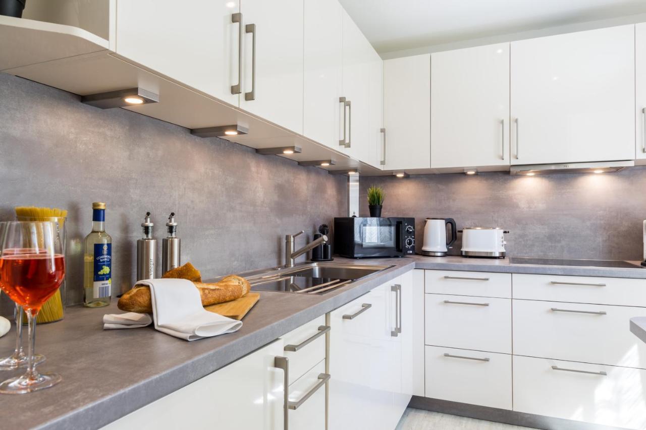 Apartment Eastside Mit 3 Zimmern Fur Bis Zu 5 Personen Mit Balkon ฟรีดริชส์ฮาเฟน ภายนอก รูปภาพ