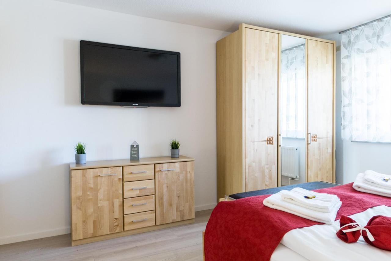 Apartment Eastside Mit 3 Zimmern Fur Bis Zu 5 Personen Mit Balkon ฟรีดริชส์ฮาเฟน ภายนอก รูปภาพ