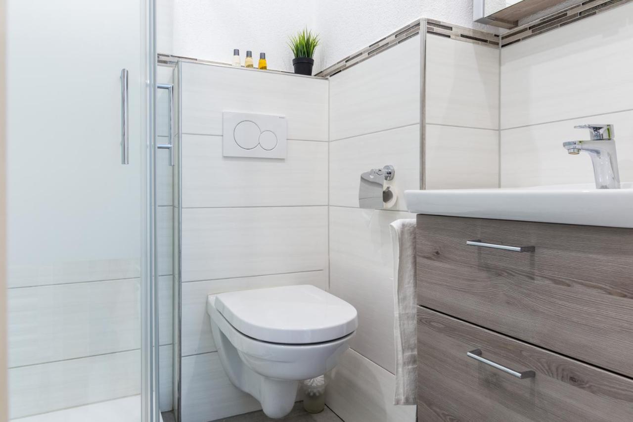 Apartment Eastside Mit 3 Zimmern Fur Bis Zu 5 Personen Mit Balkon ฟรีดริชส์ฮาเฟน ภายนอก รูปภาพ